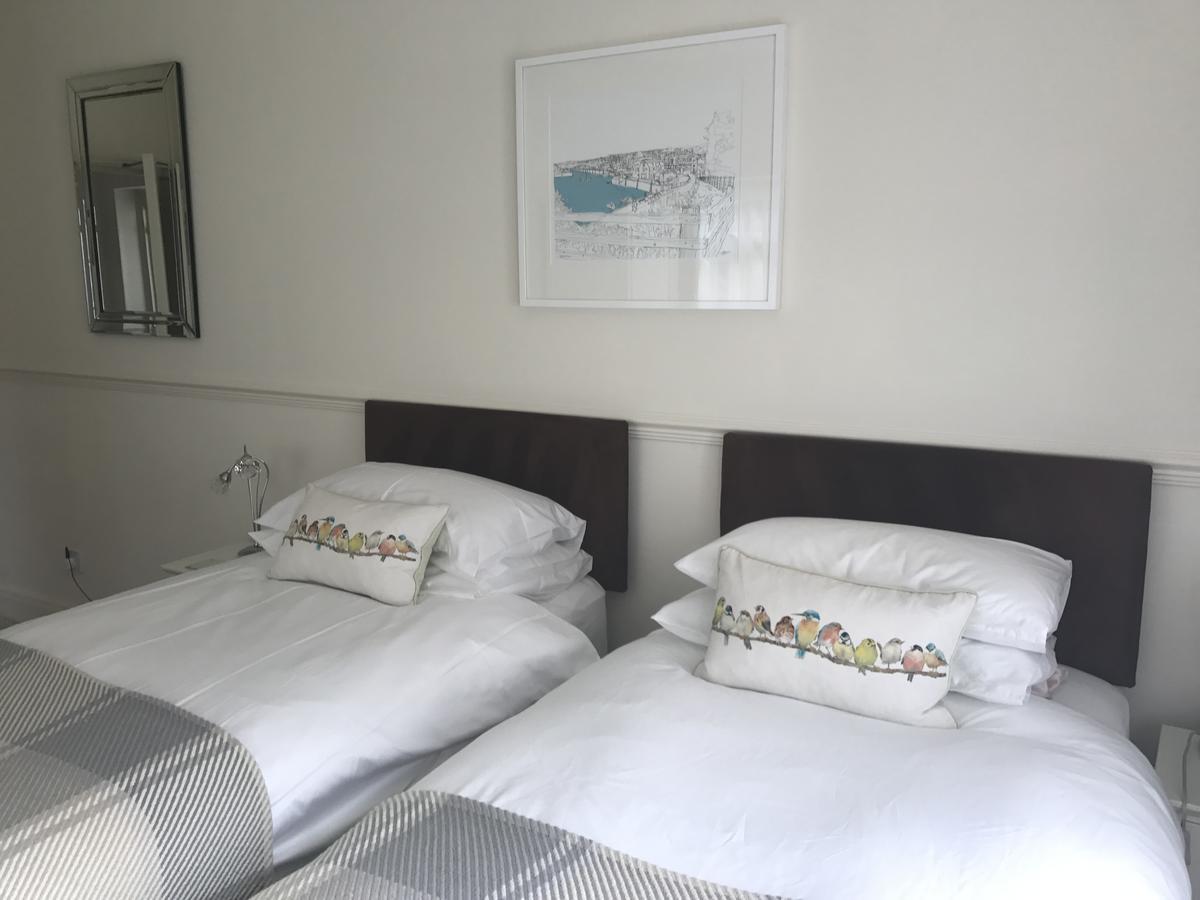 סידמות' Coombe Bank Guest House מראה חיצוני תמונה